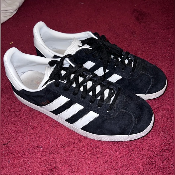 adidas Shoes - Adidas Gazelle Shoes Men’s Size 8 (women’s 9.5)